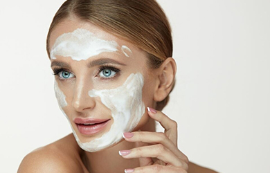 Higiene facial con extra hidratación con ácido hialurónico de Mas