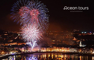 Salida en barco para ver los fuegos artificiales