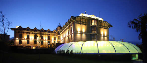 Estancia de 2 noches, con desayuno buffet y visita al Centro Temá